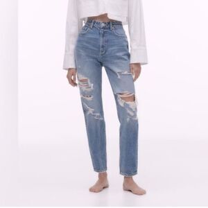 Zara Women’s 8 High Rise Ripped Mom Jeans Blue Distressed Denim Relaxed‎ Fit